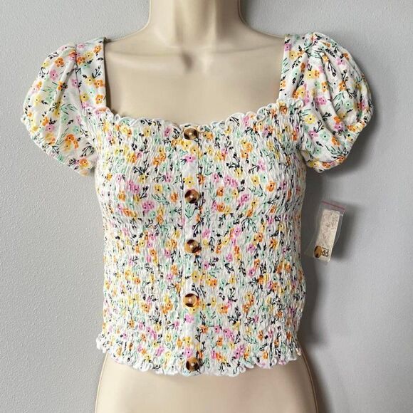 Mudd Floral Smocked Button Crop Top Size S  NWT - Picture 1 of 5